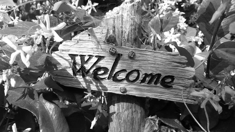 welcome-sign-760358_960_720.jpg